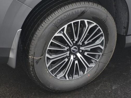 2025 Nissan Armada SL 2WD