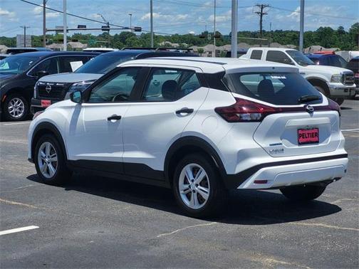 2023 Nissan Kicks S