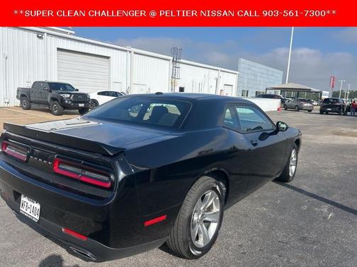 2022 Dodge Challenger SXT