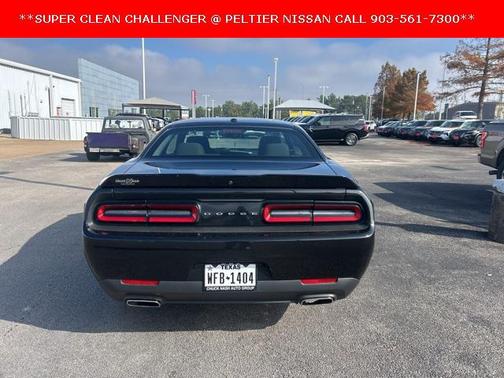 2022 Dodge Challenger SXT