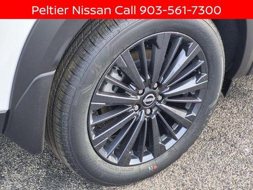 Everest White Pearl Tricoat 2026 Nissan Pathfinder SL