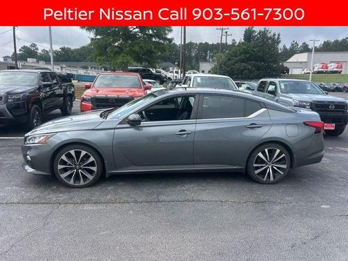 Gun Metallic 2020 Nissan Altima SR FWD