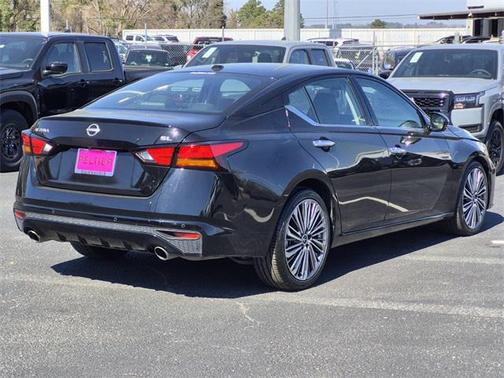 2023 Nissan Altima 2.5 SL
