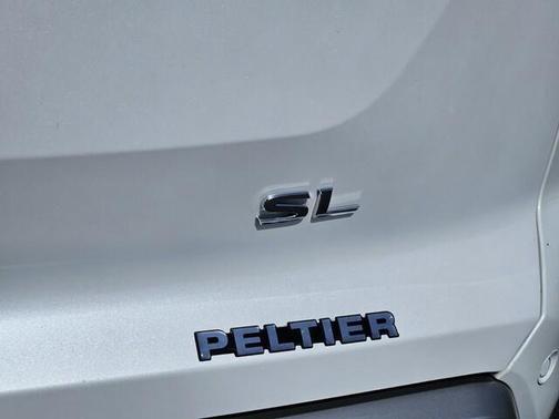 2025 Nissan Pathfinder SL FWD