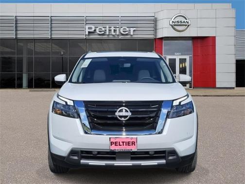 2025 Nissan Pathfinder SL FWD