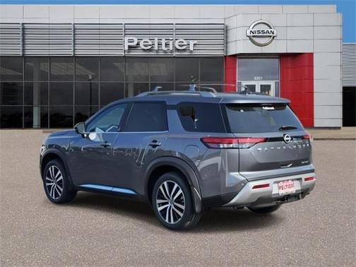 2025 Nissan Pathfinder Platinum FWD