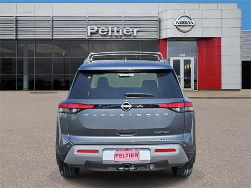 2025 Nissan Pathfinder Platinum FWD