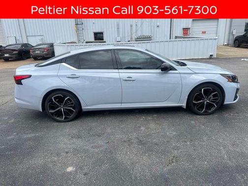 Gray Sky Pearl 2023 Nissan Altima SR FWD