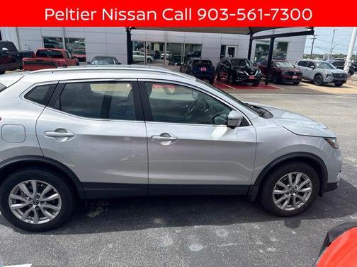 Brilliant Silver Metallic 2022 Nissan Rogue Sport SV