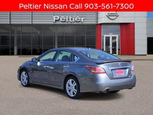 Gun Metallic 2015 Nissan Altima 3.5 SL