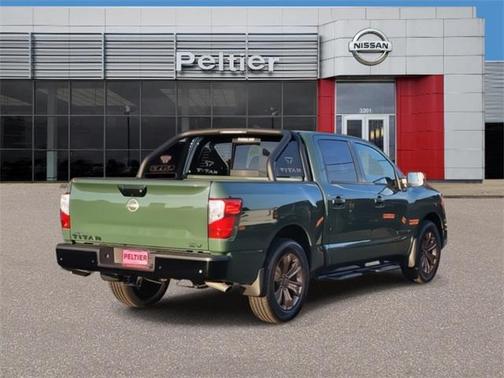 2024 Nissan Titan SV