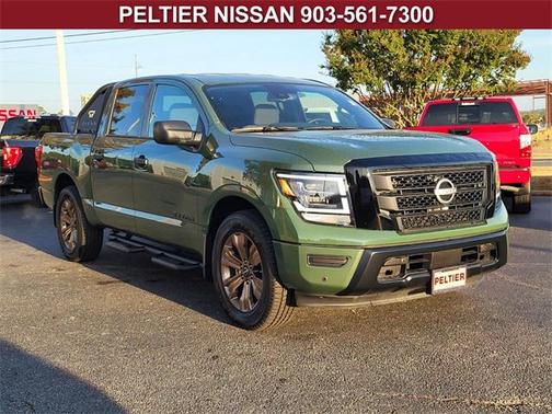 2024 Nissan Titan SV