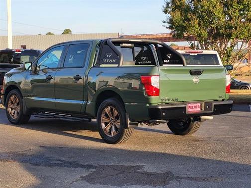 2024 Nissan Titan SV