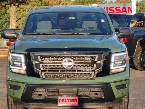 2024 Nissan Titan SV