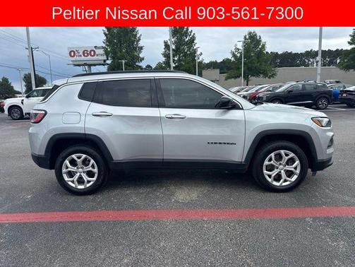 Silver Zynith Metallic Clearcoat 2024 Jeep Compass Latitude