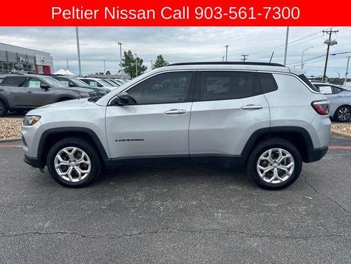 Silver Zynith Metallic Clearcoat 2024 Jeep Compass Latitude