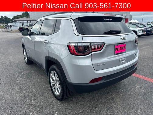 Silver Zynith Metallic Clearcoat 2024 Jeep Compass Latitude