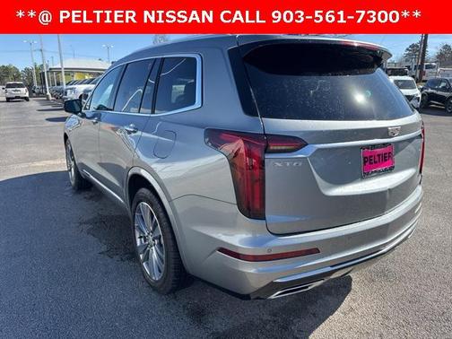 2025 Cadillac XT6 Premium Luxury FWD