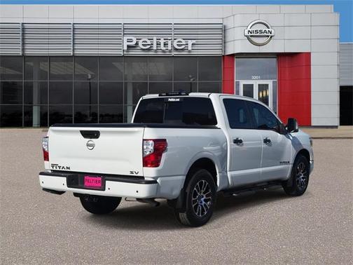 2024 Nissan Titan SV