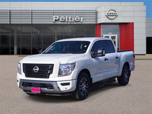 2024 Nissan Titan SV