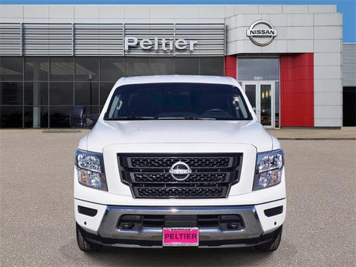 2024 Nissan Titan SV