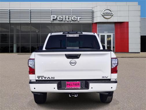 2024 Nissan Titan SV