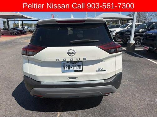 Pearl White Tricoat 2023 Nissan Rogue SV