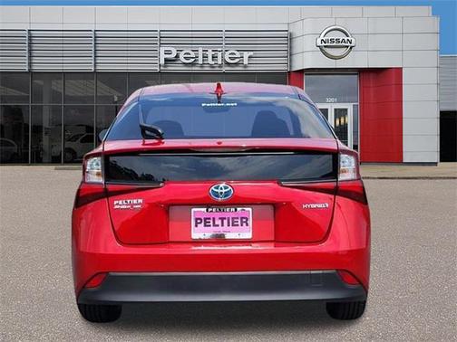 2022 Toyota Prius LE