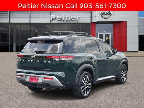 Obsidian Green Pearl/Super Black 2024 Nissan Pathfinder Platinum FWD