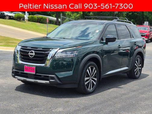 Obsidian Green Pearl/Super Black 2024 Nissan Pathfinder Platinum FWD