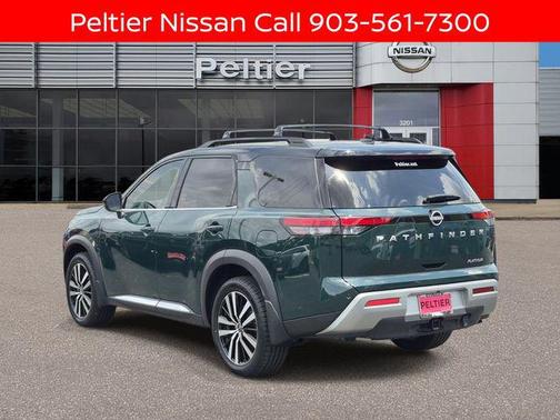 Obsidian Green Pearl/Super Black 2024 Nissan Pathfinder Platinum FWD