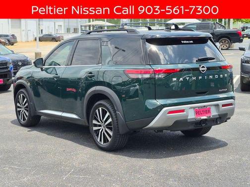 Obsidian Green Pearl/Super Black 2024 Nissan Pathfinder Platinum FWD