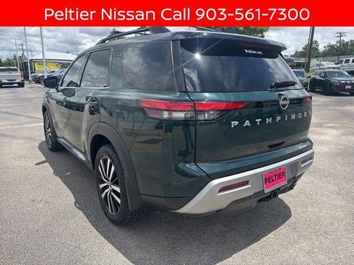 Obsidian Green Pearl/Super Black 2024 Nissan Pathfinder Platinum FWD