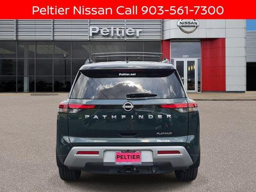 Obsidian Green Pearl/Super Black 2024 Nissan Pathfinder Platinum FWD