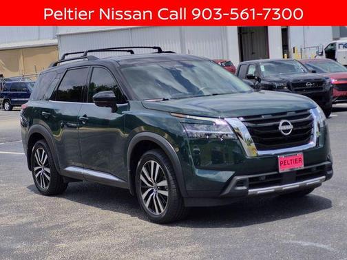 Obsidian Green Pearl/Super Black 2024 Nissan Pathfinder Platinum FWD