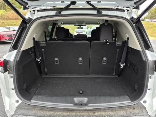 2025 Nissan Pathfinder SV FWD