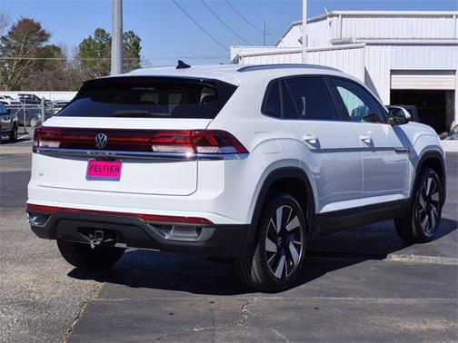 2025 Volkswagen Atlas Cross Sport 2.0T SE w/Technology