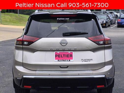 Champagne Silver Metallic/Super Black 2025 Nissan Rogue Platinum
