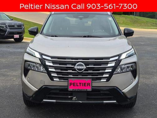Champagne Silver Metallic/Super Black 2025 Nissan Rogue Platinum