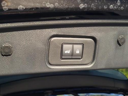 2025 Nissan Pathfinder SV FWD