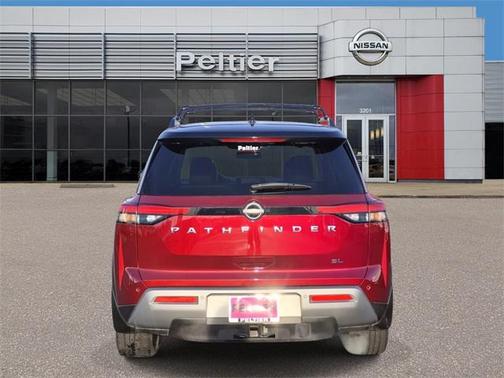 2022 Nissan Pathfinder SL 2WD