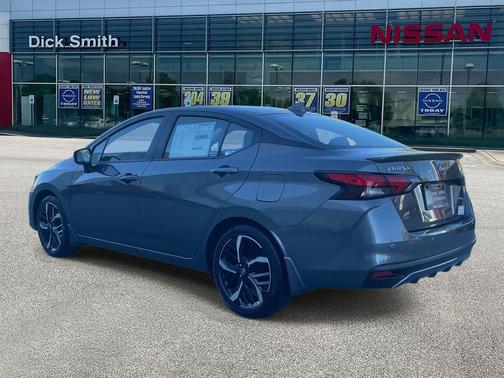 2025 Nissan Versa 1.6 SR