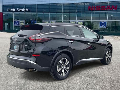 Black 2023 Nissan Murano SV