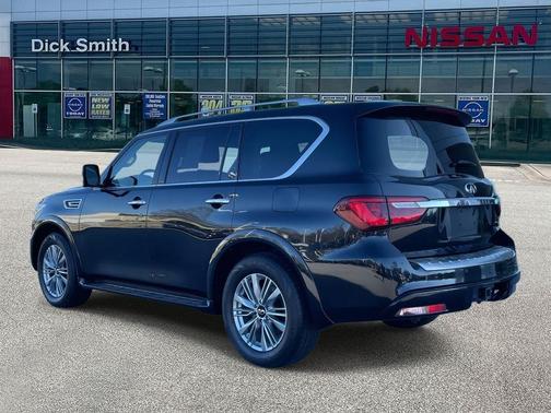 2023 INFINITI QX80 Luxe