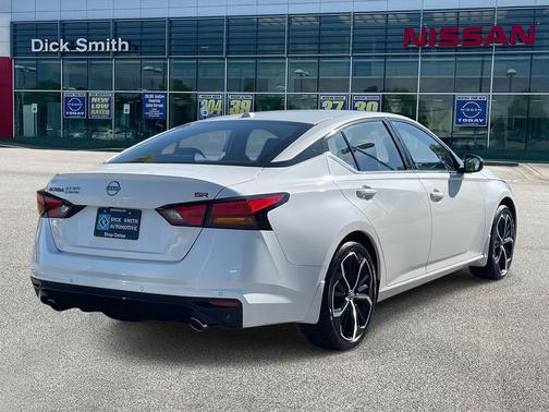 2025 Nissan Altima SR