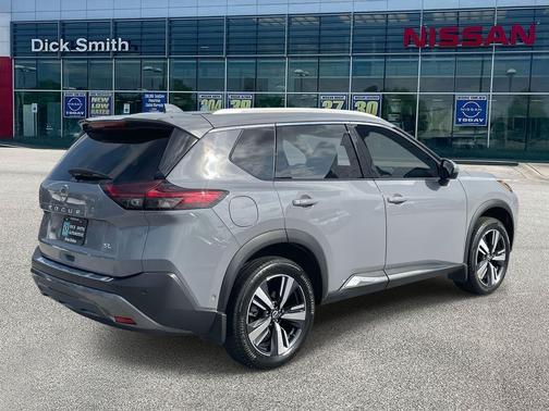 2022 Nissan Rogue SL