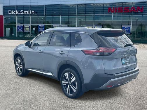 2022 Nissan Rogue SL