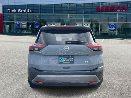 2022 Nissan Rogue SL