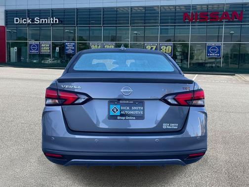 2025 Nissan Versa 1.6 SR