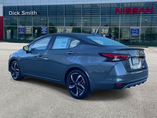 2025 Nissan Versa 1.6 SR